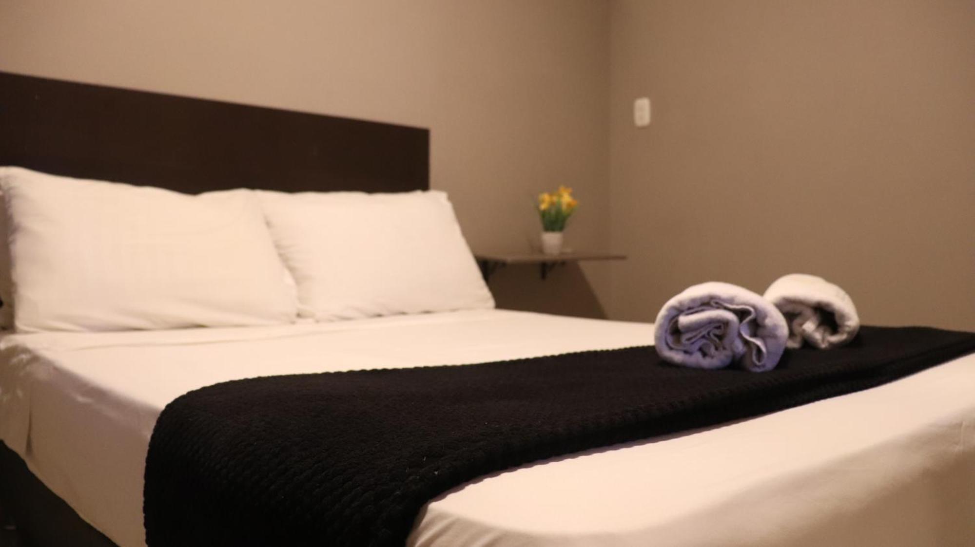 Hotel Simon Plaza Pereira Buitenkant foto