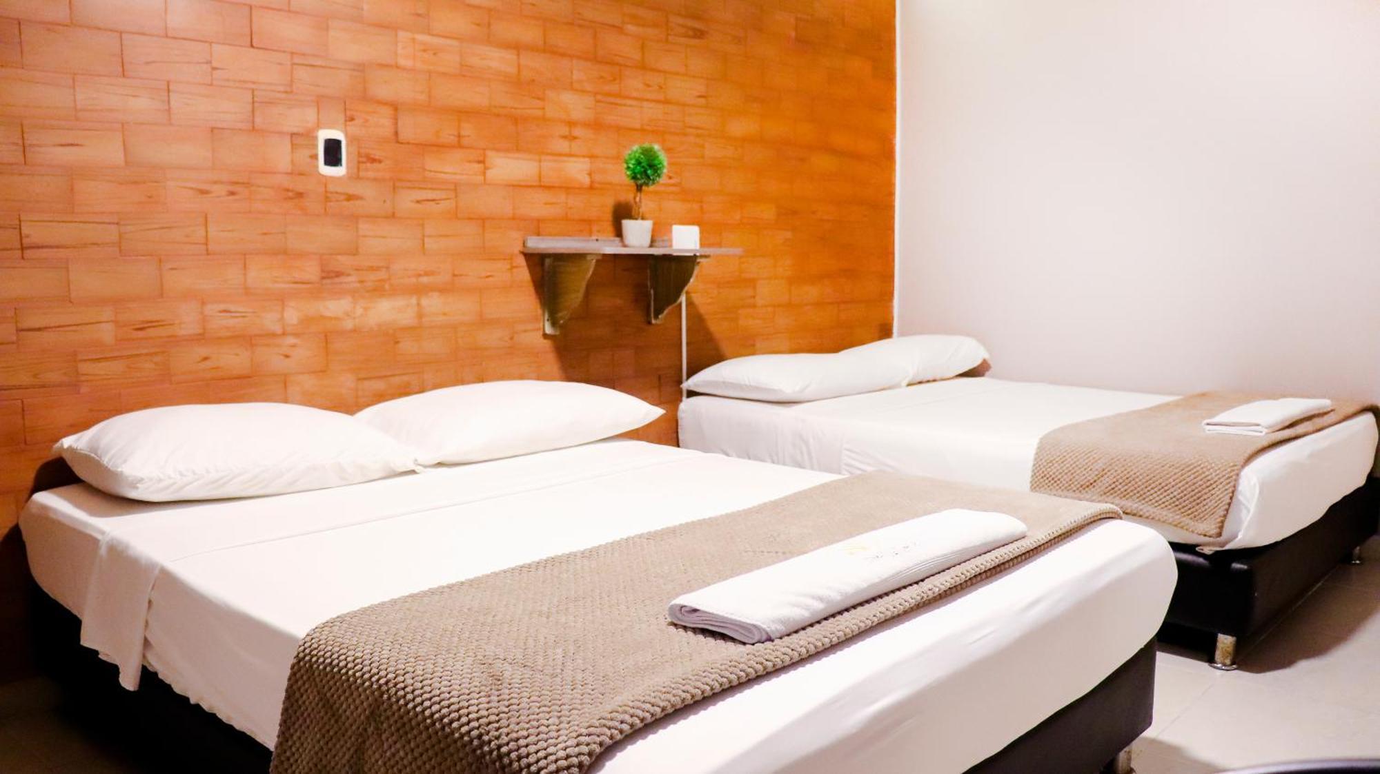 Hotel Simon Plaza Pereira Buitenkant foto