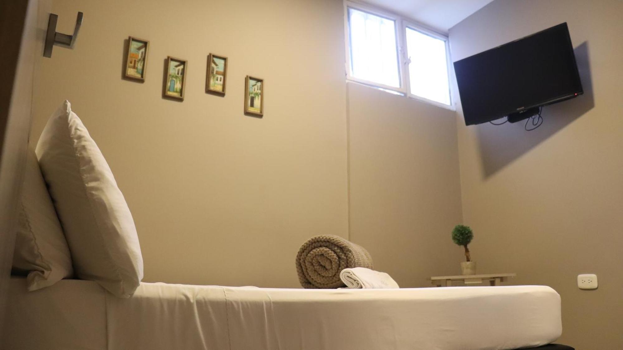 Hotel Simon Plaza Pereira Buitenkant foto