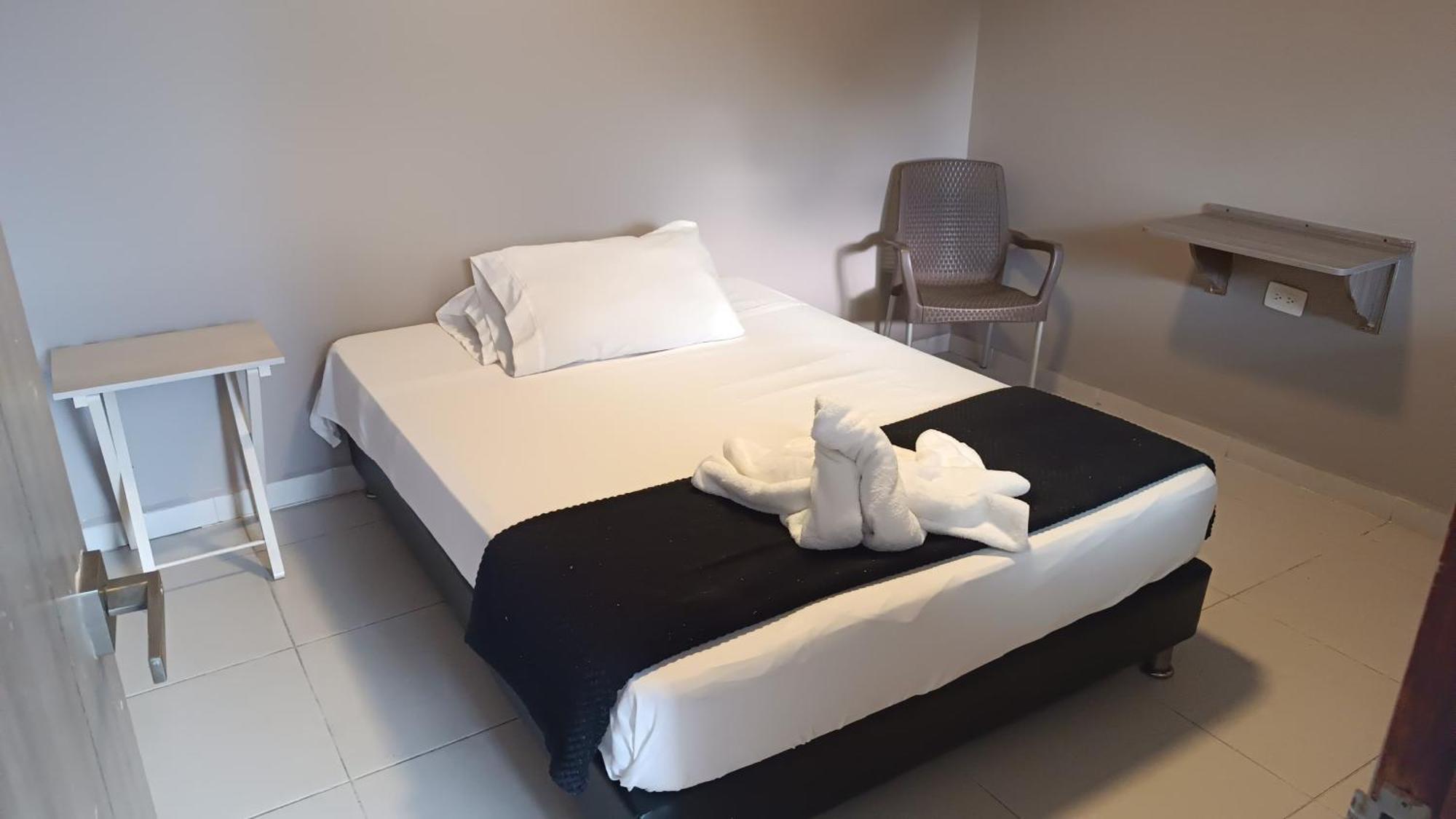 Hotel Simon Plaza Pereira Buitenkant foto
