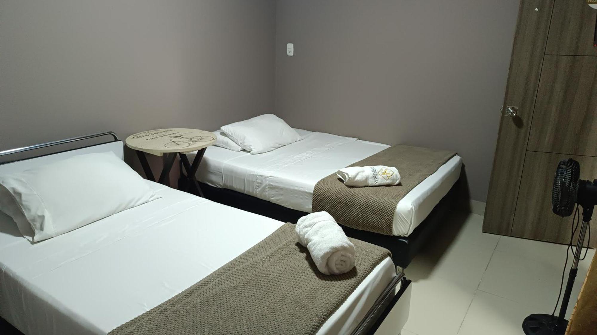 Hotel Simon Plaza Pereira Buitenkant foto