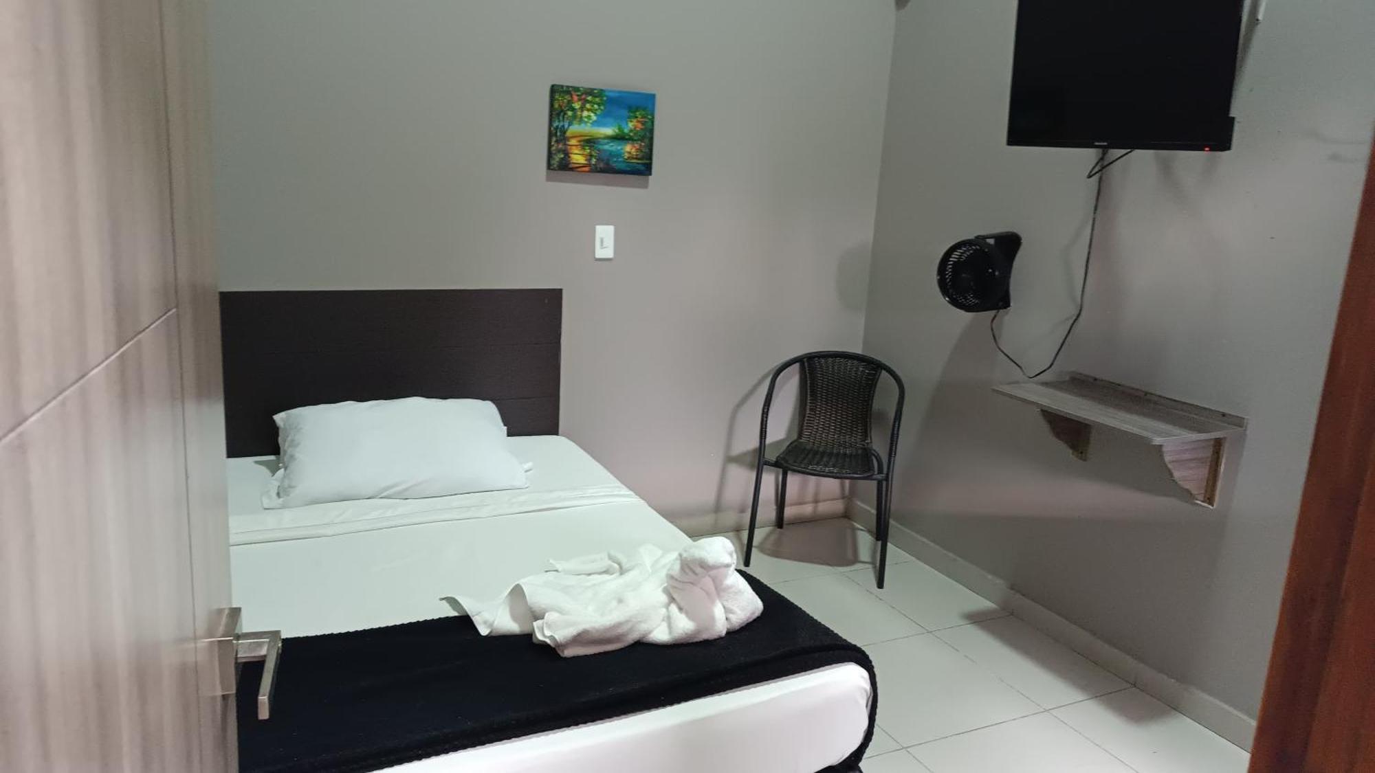 Hotel Simon Plaza Pereira Buitenkant foto