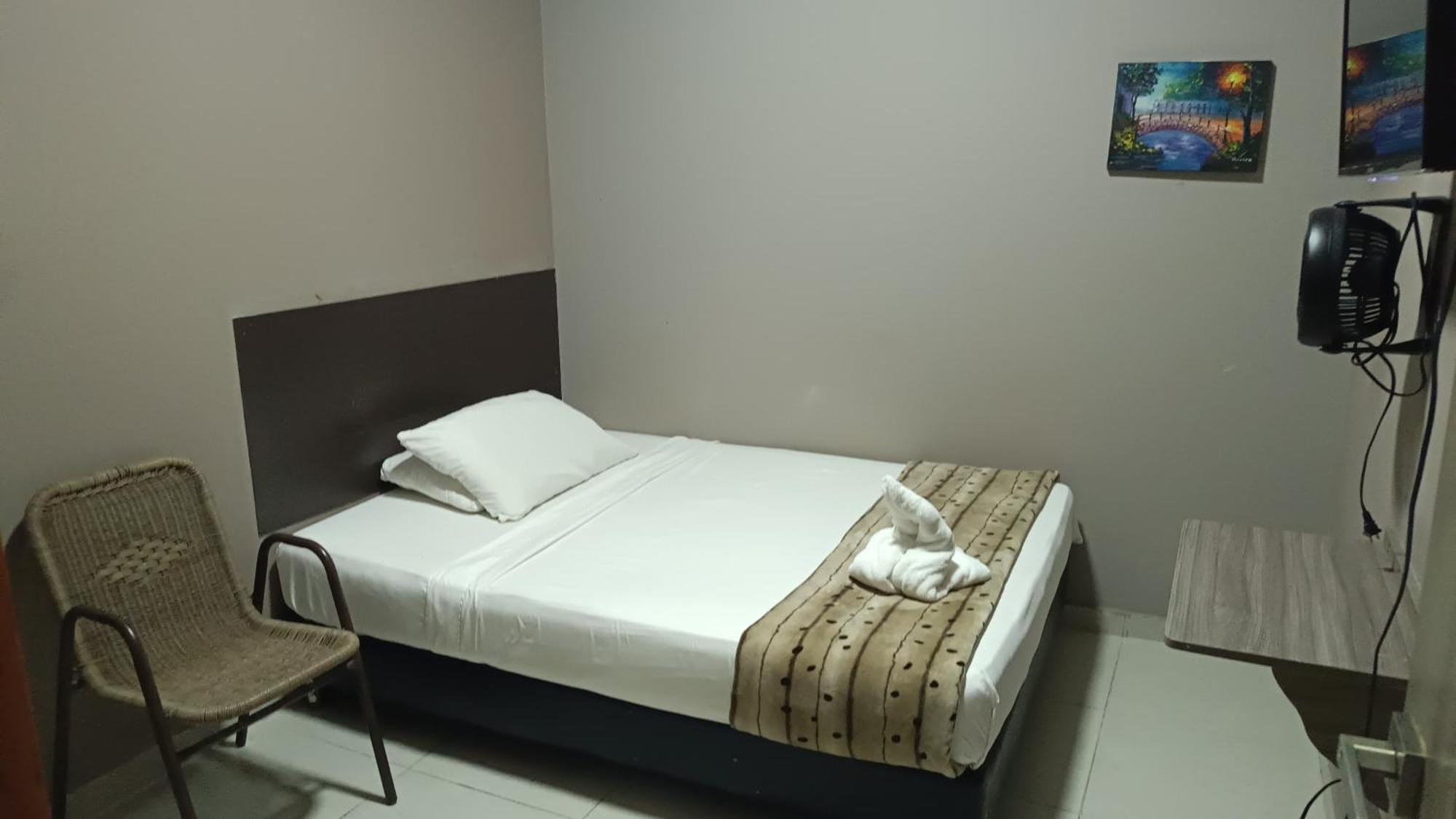 Hotel Simon Plaza Pereira Buitenkant foto